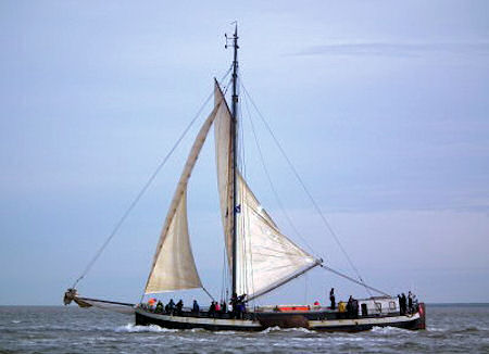 Plattbodenschiff Fierefluiter ab Harlingen