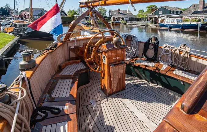 Plattbodenschiff Bellefleur - Cockpit