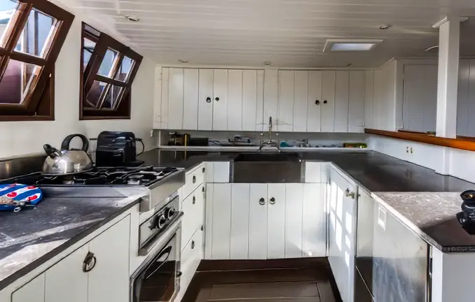 Plattbodenschiff Bint - Panty