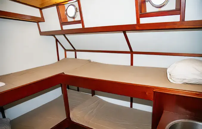 An Bord - 4-Bett-Kabine auf dem Plattbodenschiff 'Ambulant' Plattbodenschiff 'Ambulant'