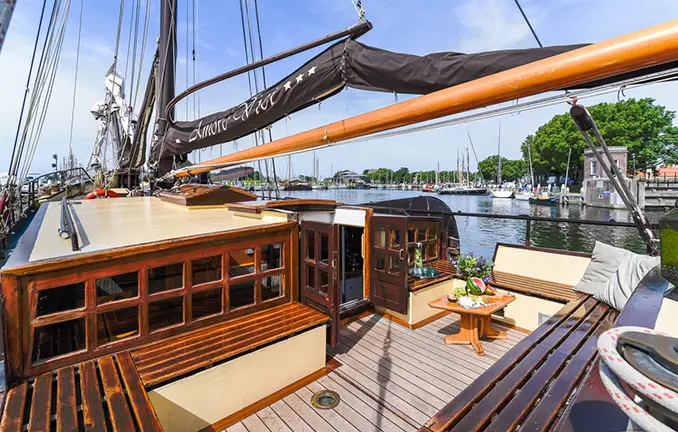 Plattbodenschiff Amore vici - an Deck Plattbodenschiff Amore Vici
