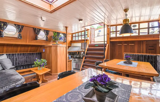 Plattbodenschiff Amore vici - Salon Plattbodenschiff Amore Vici