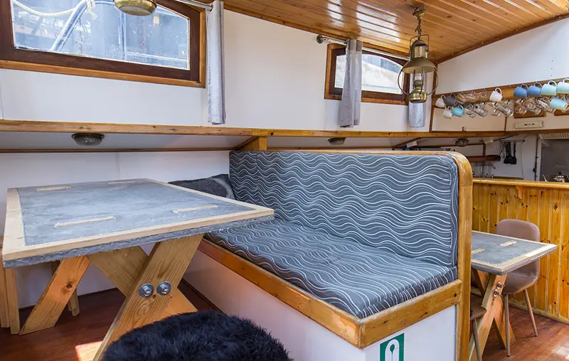 Plattbodenschiff 'Antonia' - im Salon