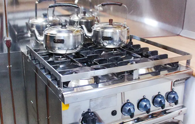 Kochen und Backen an Bord Traditionssegler Banjaard