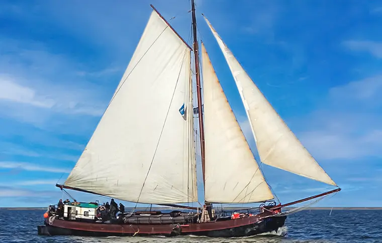 Plattbodenschiff 'Black Betty'