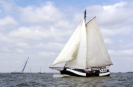 Plattbodenschiff Eben Haezer ab Lemmer