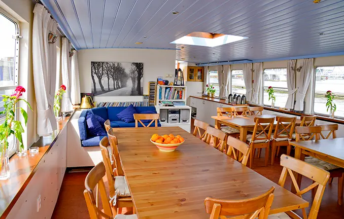 Plattbodenschiff 'Elizabeth' - Bordbar