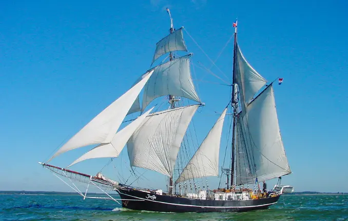 Traditionssegler Jantje - Charterschiff für 12 Personen
