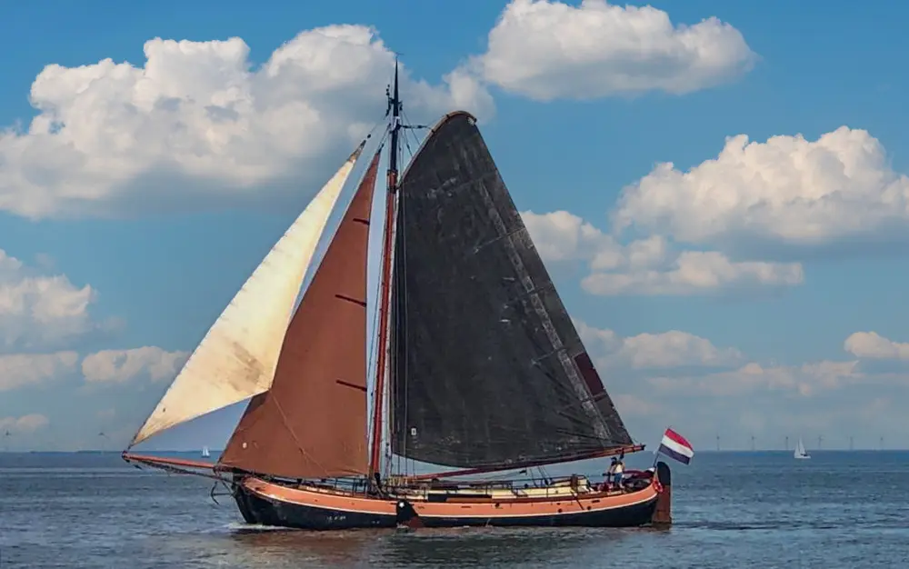 Segeln auf dem IJsselmeer mit demPlattbodenschiff 'Kleine Jager'