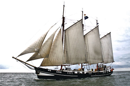 Traditionssegler Linde ab Harlingen