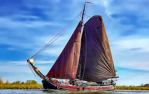 Plattbodenschiff Medusa - Segeln ab Kampen Plattbodenschiff Aliiantie - Segeln ab Kampen
