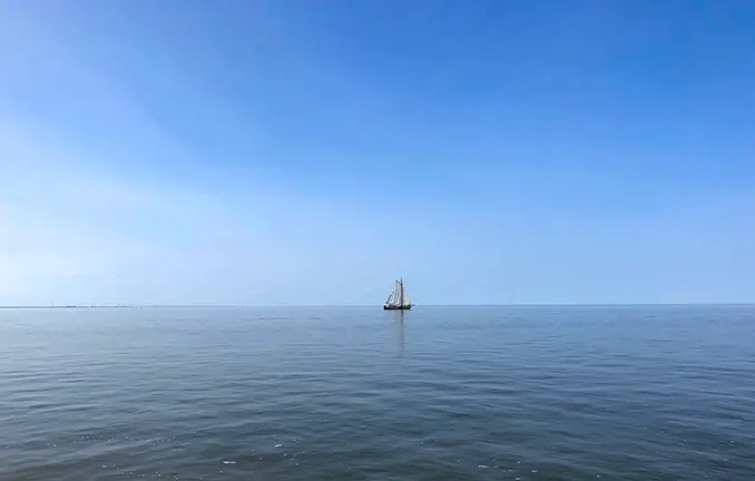 Julia: Plattbodenschiff auf dem Wattenmeer
