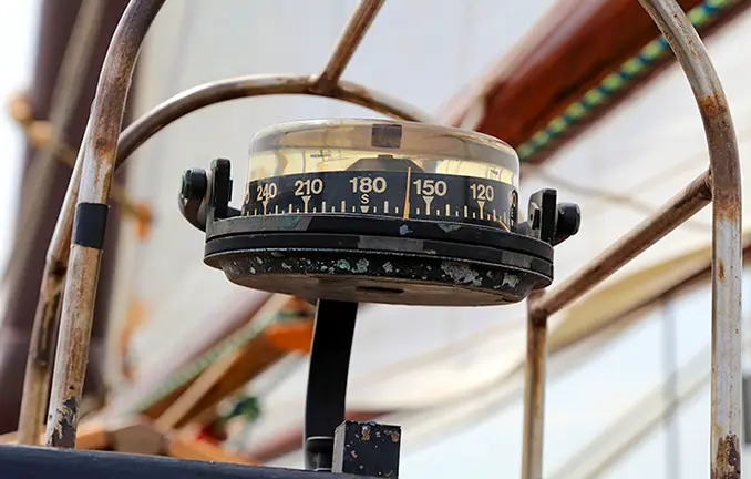 Plattbodenschiff De Poseidon - Kompass (unbekannt - poseidon-zeilreizen.nl) Plattbodenschiff Poseidon