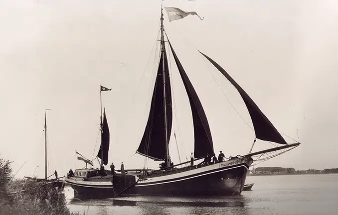 Plattbodenschiff De Poseidon - Frachtsegler (unbekannt - poseidon-zeilreizen.nl) Plattbodenschiff Poseidon