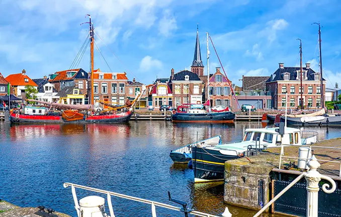 Stadt- und Hafenszene Lemmer, Friesland