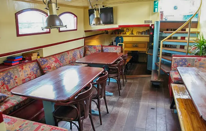 Plattbodenschiff 'Sybaris' Salon Plattbodenschiff 'Sybaris'