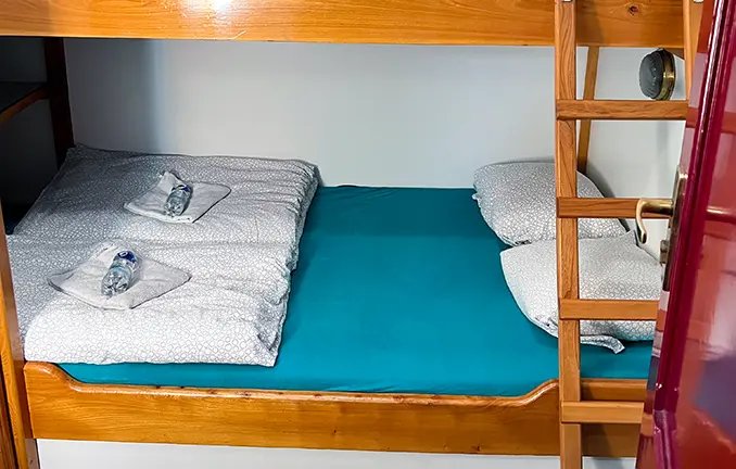 Doppelbett Plattbodenschiff 'Tsjerk Hiddes'