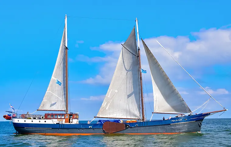 Plattbodenschiff Wapen fan Fryslan für 28 Personen ab Harlingen Plattbodenschiff Wapen fan Fryslan