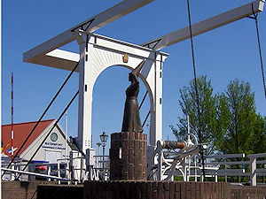 Segeln ab Lemmer - Hebebrücke in Stavoren